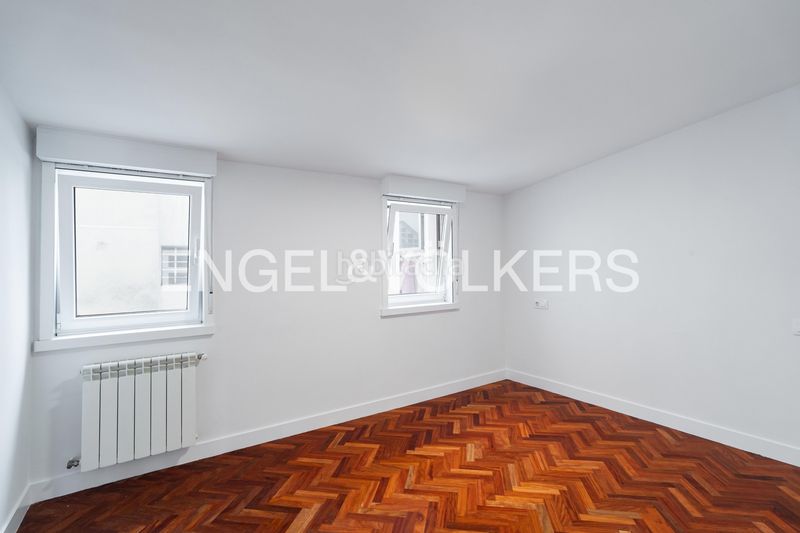 Foto bc6bae31-be84-42ea-a67b-6396827d3fc4. Pis amb calefacció a San Pablo - Juan Flórez Coruña (A)