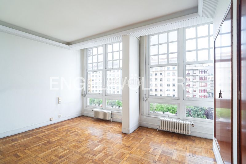 Foto 0560f048-7785-45b1-8f66-e099e3a2f988. Àtic amb calefacció aparcament a Ensanche Coruña (A)