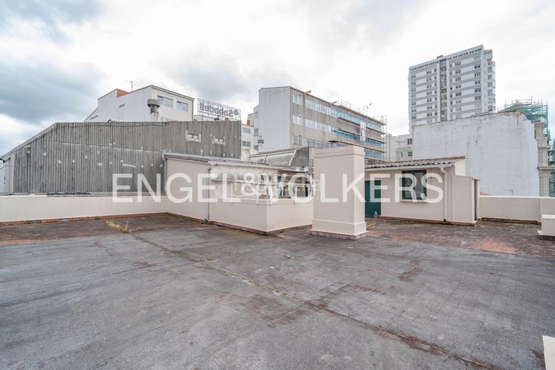 Foto 9dfd7326-2bd3-4b94-a084-18710b5c25e7. Àtic amb calefacció aparcament a Ensanche Coruña (A)