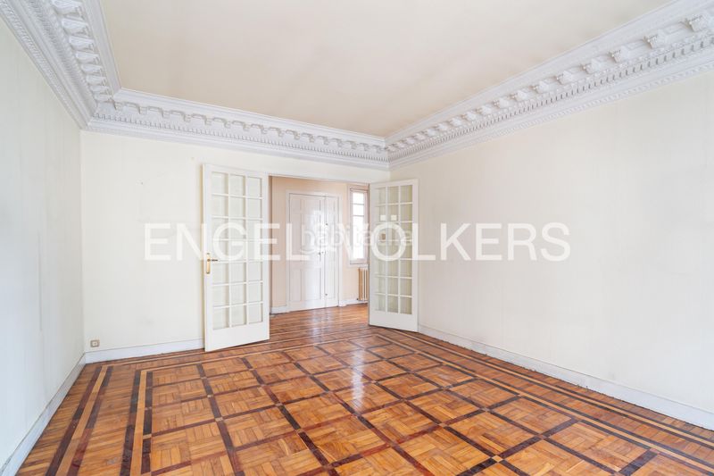 Foto fdd90fde-1942-4eef-9b26-36c9035f4d0d. Àtic amb calefacció aparcament a Ensanche Coruña (A)