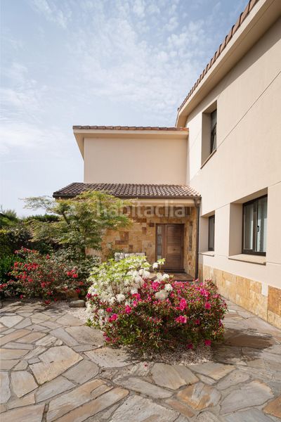 Foto 358fac26-ab70-4343-819a-d54bb85f61f5. Casa amb calefacció aparcament piscina a Oleiros pueblo Oleiros