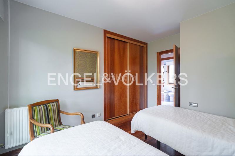Foto a7e2d339-423a-465b-b0e6-4407f2805445. Casa amb calefacció aparcament piscina a Oleiros pueblo Oleiros