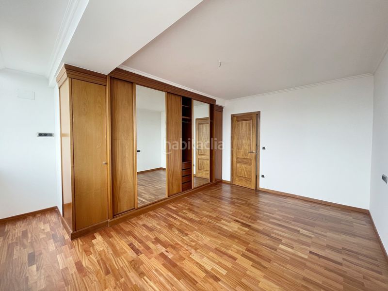 Foto 0690c6cf-c9f2-471b-aa58-f16e70ec6453. Rent flat with heating parking in Cuatro Caminos - Plaza de la Cubela Coruña (A)