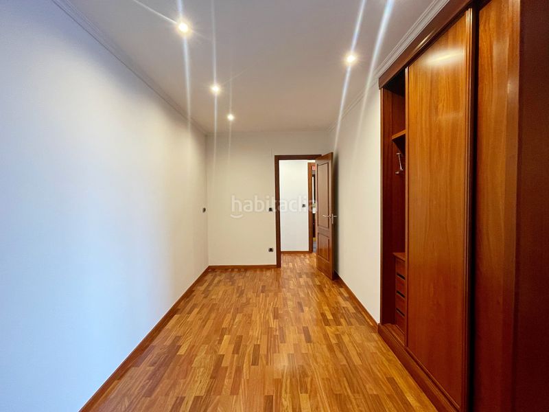 Foto 1c99b805-6450-40c5-863f-90803021abd7. Rent flat with heating parking in Cuatro Caminos - Plaza de la Cubela Coruña (A)