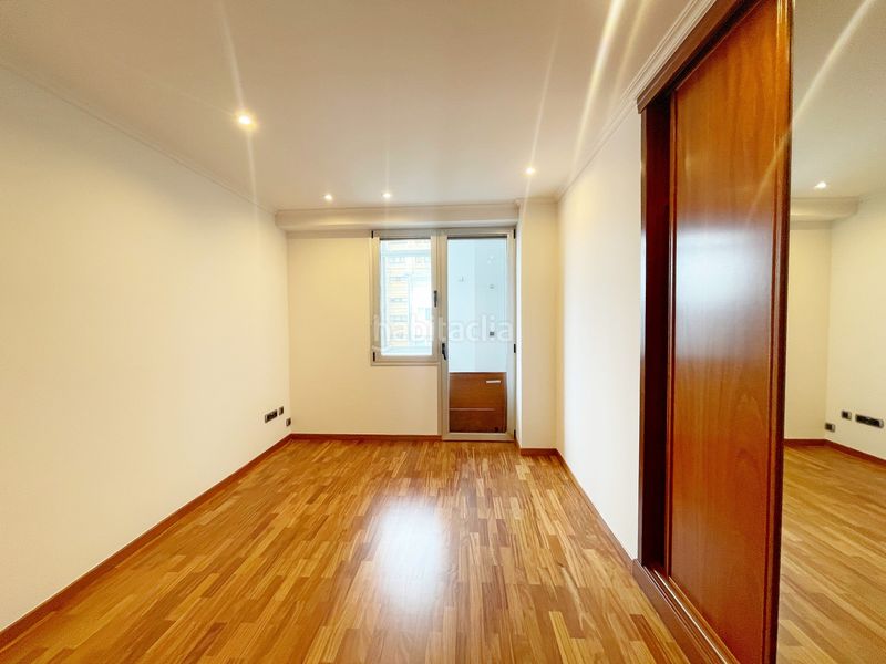 Foto 38d93c2a-5c2b-4c7f-bae2-ae0095608a87. Rent flat with heating parking in Cuatro Caminos - Plaza de la Cubela Coruña (A)