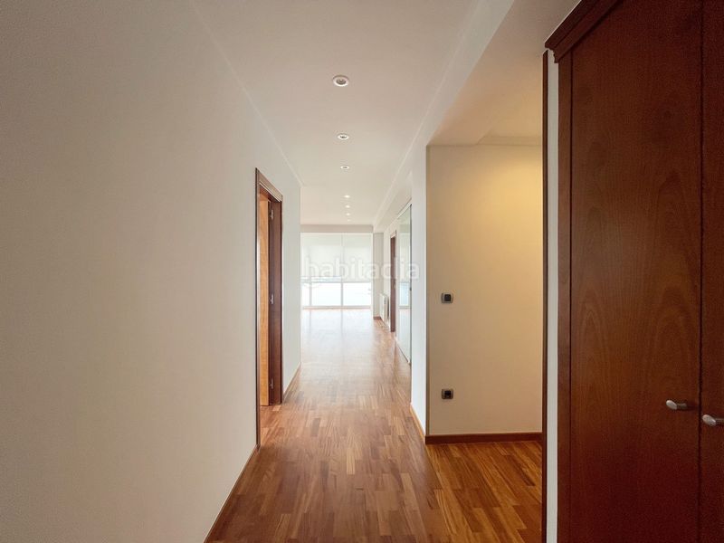 Foto b3d6ad21-686f-44fa-855a-a90236204783. Rent flat with heating parking in Cuatro Caminos - Plaza de la Cubela Coruña (A)