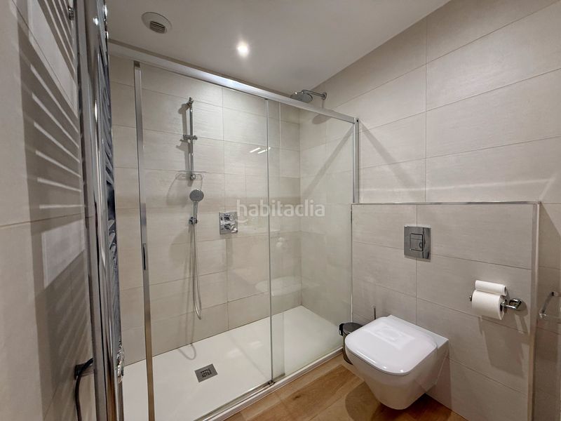 Foto c2b6da96-06ca-4ef4-a2dd-3c1dca6fa78b. Rent flat with heating parking in Riazor - Visma Coruña (A)