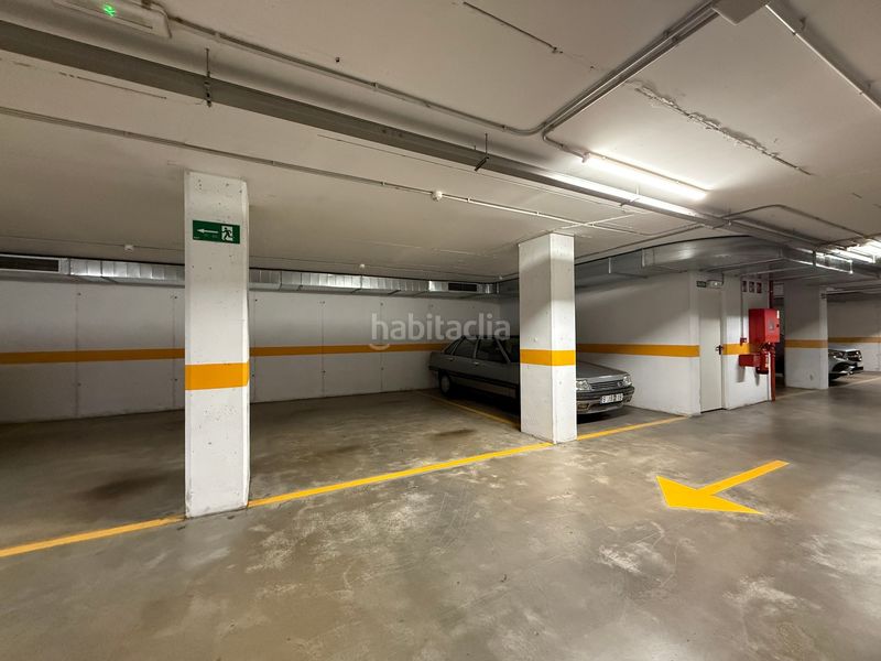 Foto c313bc34-86cf-403f-ad7e-481b1b36872a. Rent flat with heating parking in Riazor - Visma Coruña (A)