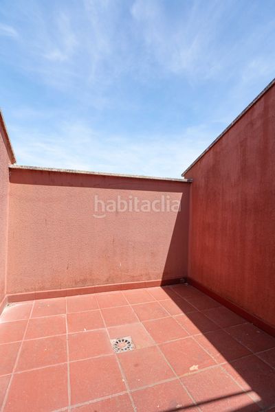 Foto 7f31ceac-7c4d-4ca5-afcd-8600f3b527e2. Dúplex amb calefacció aparcament piscina a Oleiros pueblo Oleiros