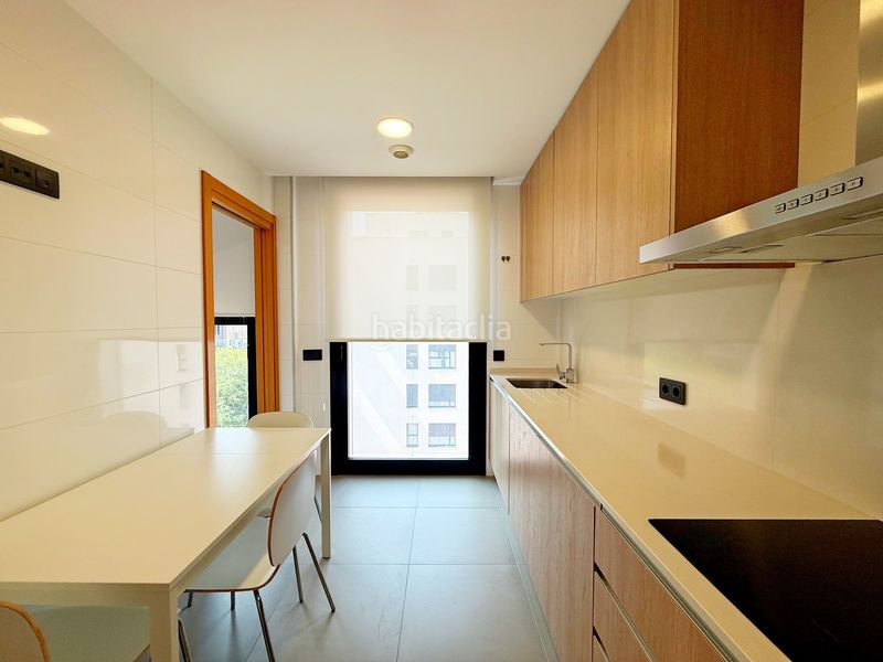 Foto 581c4dcc-4513-4279-9843-8baad5f9bd5f. Rent flat with heating parking in Cuatro Caminos - Plaza de la Cubela Coruña (A)