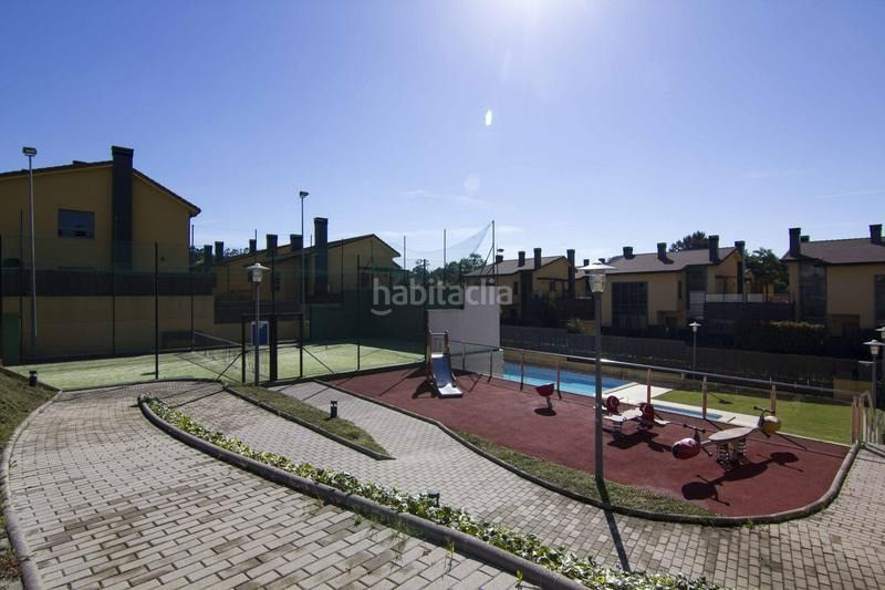 Foto e7fa2da5-0c50-4ab4-939e-24bf204edf5d. Casa adossada amb calefacció aparcament piscina a Oleiros
