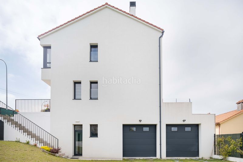 Foto 0670d4c1-132a-4d4c-b09a-b738108e07ce. House with heating parking in Eirís Coruña (A)