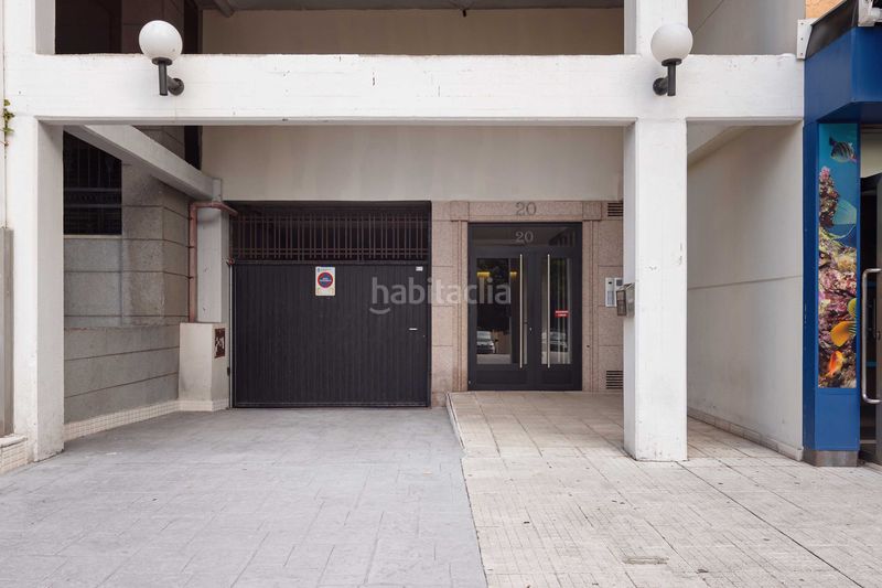 Foto 4a5c355a-ad0a-45e7-a525-6abc19d9cc5e. Duplex con riscaldamento parcheggio in Los Rosales Coruña (A)