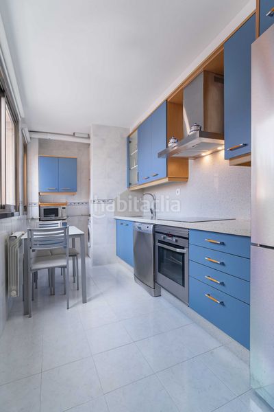 Foto 4ba4bb1f-5f4b-4c5c-8b09-b6572ea5515b. Duplex con riscaldamento parcheggio in Los Rosales Coruña (A)