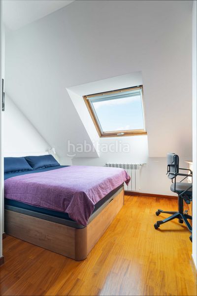 Foto 8f9f47a3-8004-4e1c-9367-b86ac2f04859. Duplex con riscaldamento parcheggio in Los Rosales Coruña (A)