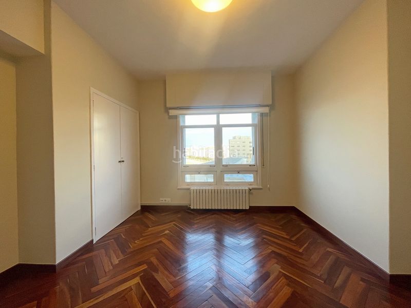 Foto 3b7d09fc-6479-422a-be84-5a5245e964c9. Rent flat with heating parking in San Pablo - Juan Flórez Coruña (A)
