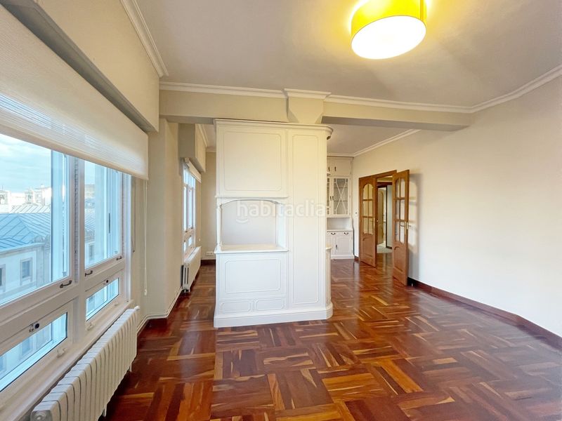 Foto 47e1f9a8-4479-4496-b0b8-12a556bdf5ca. Rent flat with heating parking in San Pablo - Juan Flórez Coruña (A)