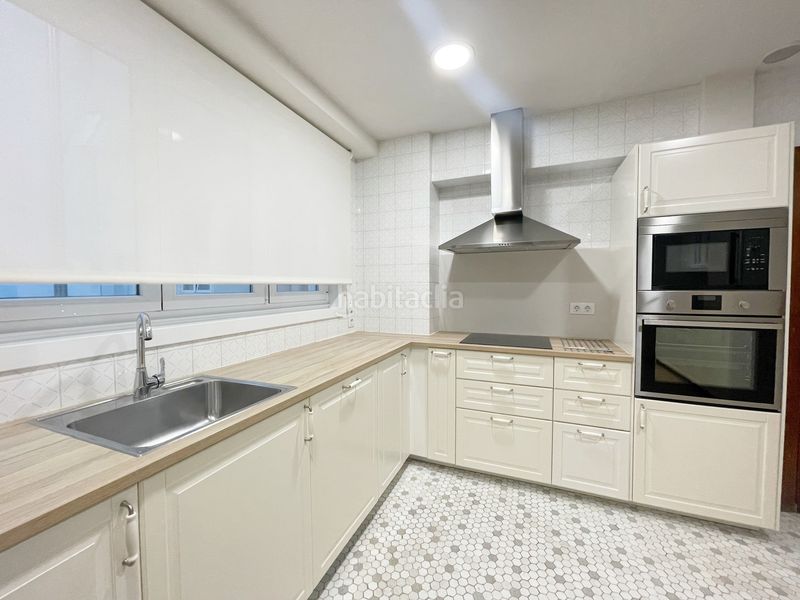 Foto 5deeecdb-9125-4d91-9819-6c7c4e8bfc39. Rent flat with heating parking in San Pablo - Juan Flórez Coruña (A)