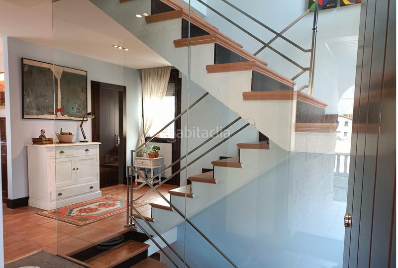 Foto c8576aa1-255a-4348-8c0e-e553a7fc1c55. Chalet en Cabral - Candeán Vigo