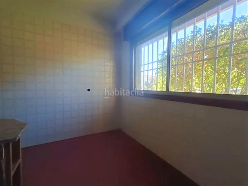 Foto f0f3edf8-4fc8-45fa-9697-38e460af1838. Pis amb calefacció aparcament a Navia Vigo