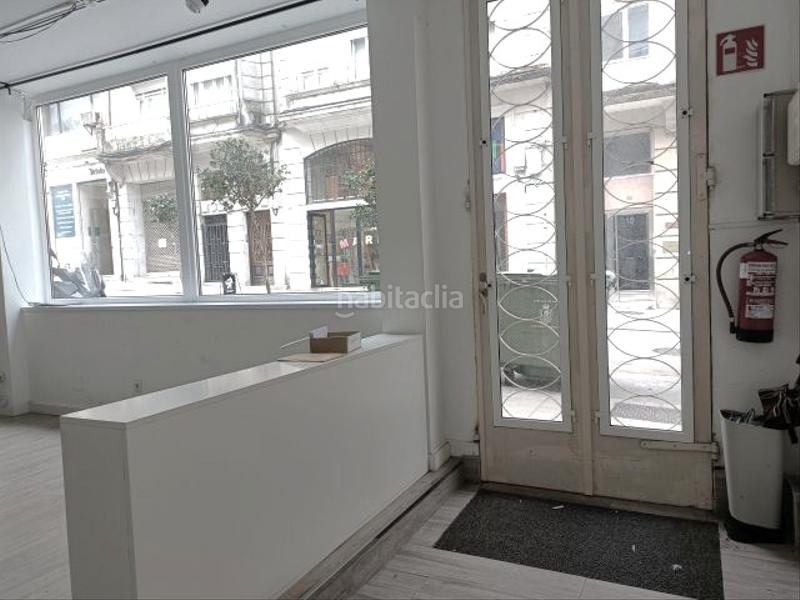 Foto 9637f624-1a29-4d32-b123-dbaa3e6c7bb1. Alquiler local comercial local centrico. próximoa puerta do sol en Vigo