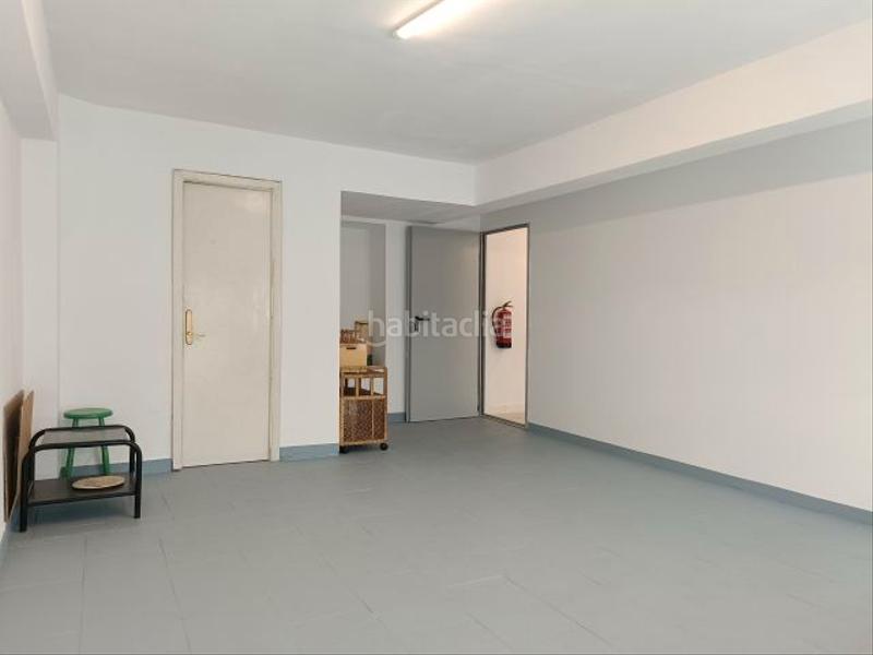 Foto 09adc6a0-b8a1-4dde-8e69-ecab2d743653. Lloguer local comercial a Centro - Areal Vigo