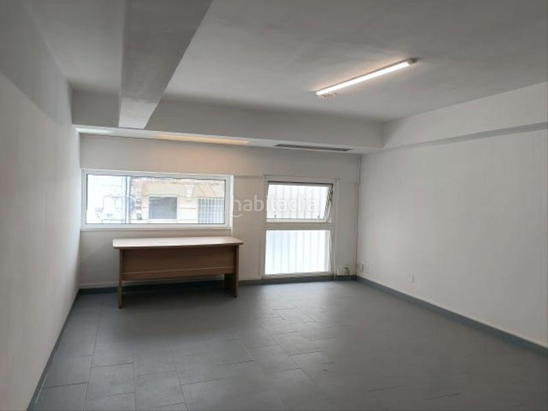 Foto fbe4a8c3-2a4c-4258-be81-cec574e933ed. Location local commercial dans Centro - Areal Vigo