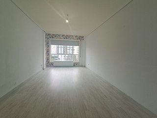 Flat  Rúa de pedro alvarado. Pedro alvarado. piso exterior y soleado