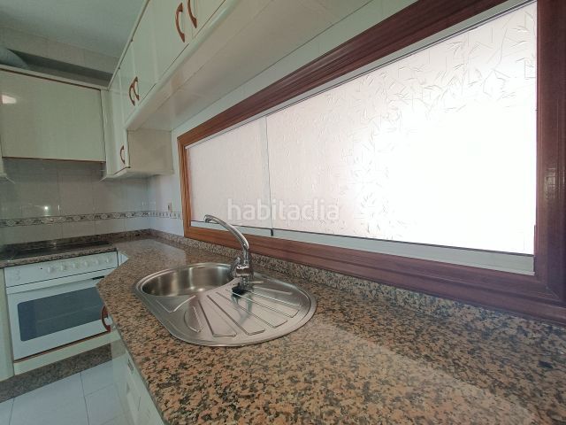 Foto 1e545c9d-63fb-4aba-8714-5d135dca4dbe. Pis amb calefacció aparcament a Plaza España - Corte Inglés Vigo