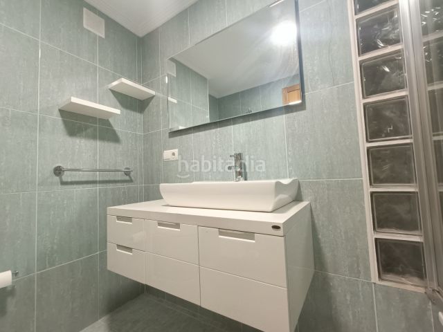 Foto 2ff4c1ba-37e3-4fda-bc41-316af6ce4eea. Flat with heating parking in Lavadores Vigo
