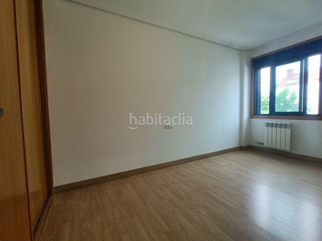 Foto 467a90bb-ca19-4fce-95e6-8c66c3ac0f7f. Flat with heating parking in Lavadores Vigo