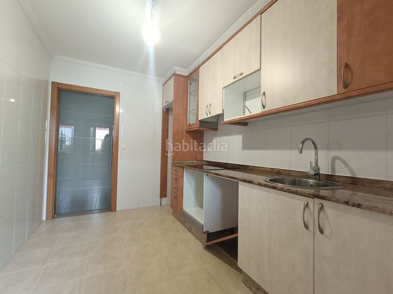 Foto 914d61ec-8d64-46a8-bf7c-e26566d3ca76. Flat with heating parking in Lavadores Vigo