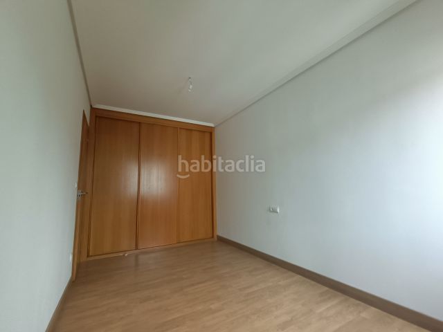 Foto a575980b-0595-4f87-914a-bc2b3016c6d2. Flat with heating parking in Lavadores Vigo