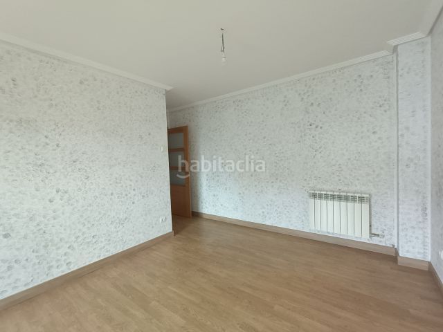 Foto c50cf734-24ea-4dd4-b378-6601811ea41f. Flat with heating parking in Lavadores Vigo