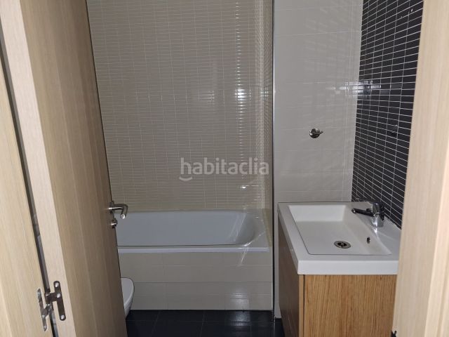 Foto 2b9e6a25-f92a-47e6-b72f-0bb704e9ef68. Pis amb aparcament a Baiona