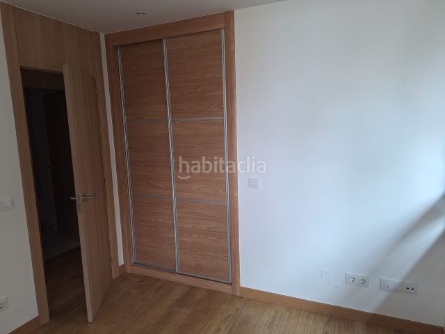Foto e4d8a9fa-39e0-44e4-8402-0bbbd22256d2. Pis amb aparcament a Baiona