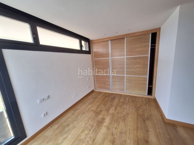 Foto 0a082c57-f0f0-4efa-8f2e-90d19906eb96. Pis amb aparcament a Baiona