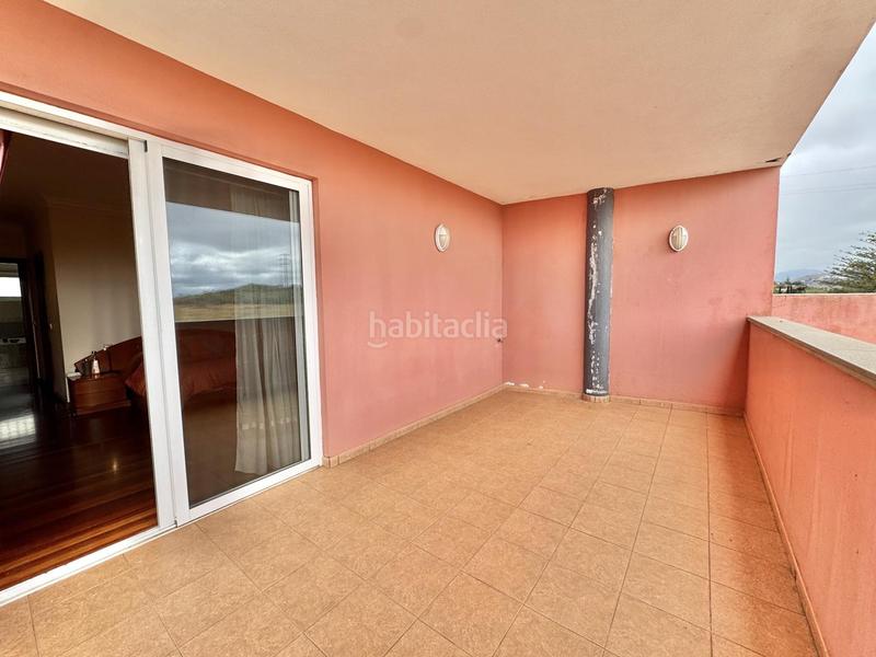 Foto 4e3fc56b-5b8b-4655-b14a-fe755f980a50. Casa amb aparcament a El Sobradillo Santa Cruz de Tenerife