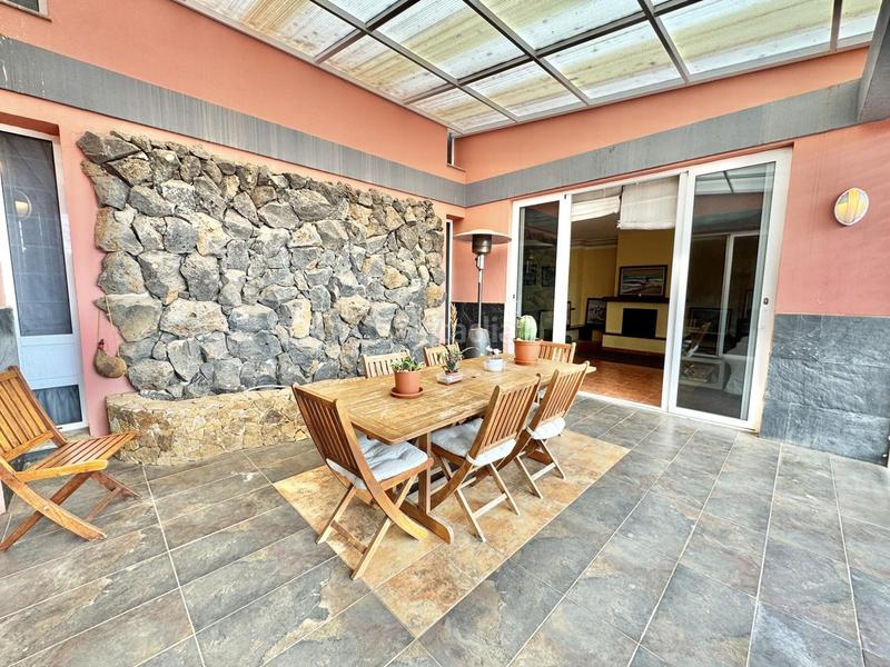 Foto 4e7342c5-6444-4a8c-b07f-5cd7853875ef. Casa amb aparcament a El Sobradillo Santa Cruz de Tenerife