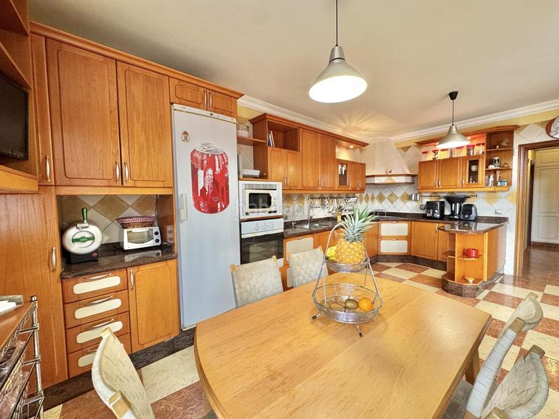 Foto f9b76252-ebb6-4a6f-8fc0-7cd5d8fcfe3e. Casa amb aparcament a El Sobradillo Santa Cruz de Tenerife