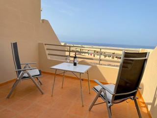 Dúplex  El cano. Dúplex con terraza, vistas al mar y piscina, a solo 20 metros de