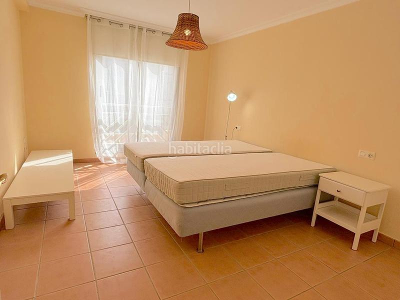 Foto 1702ff74-5b75-4b03-ac00-a91a68e51bfd. Dúplex  con terraza, vistas al mar y piscina, a solo 20 metros de la playa de la tejita en Granadilla de Abona