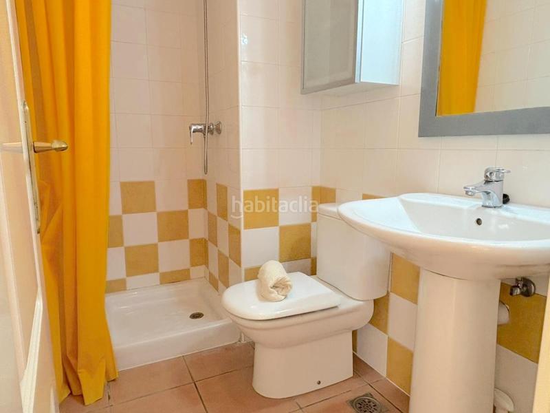 Foto 9b123d9c-cdc9-4179-b87f-970a540a0d08. Dúplex  con terraza, vistas al mar y piscina, a solo 20 metros de la playa de la tejita en Granadilla de Abona
