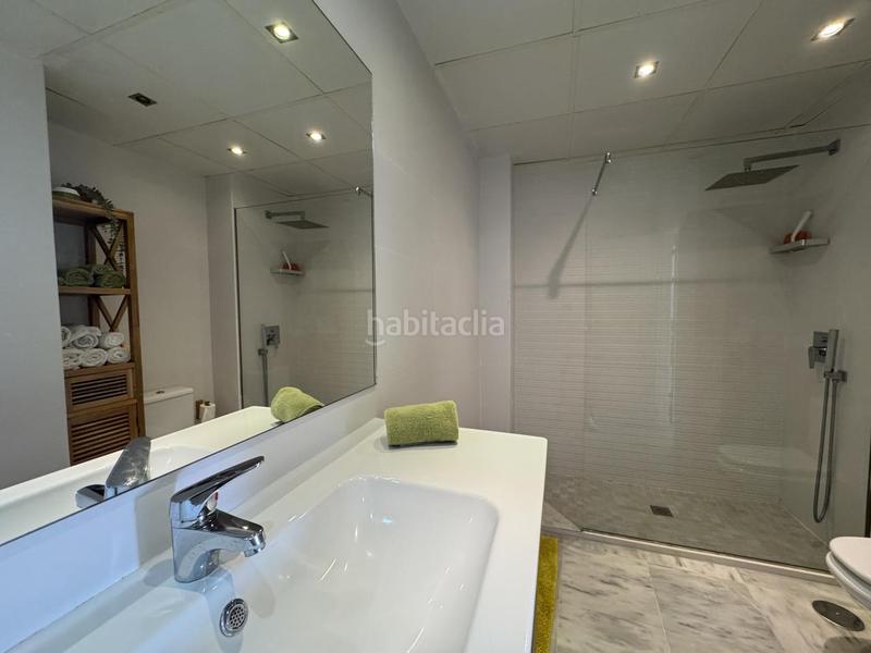 Foto b1005fc5-2a5e-4bcb-bddc-d764ad229238. Etagenwohnung mit parking in Zona Centro Comercial Torrequebrada Benalmádena