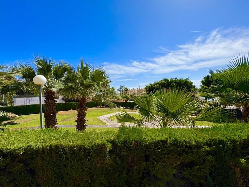 Foto f3b399ae-e881-4ddf-a976-8d6694ea17b8. Pis amb aparcament a Zona Centro Comercial Torrequebrada Benalmádena