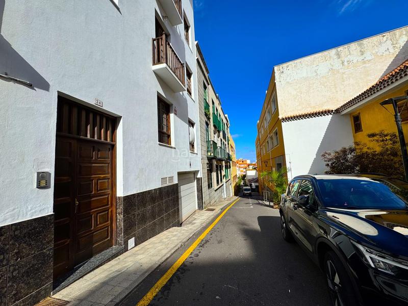 Foto ce0d44a2-bbb6-4ff2-a581-64c78c8e61bf. Flat with parking in Playa Jardín Puerto de la Cruz