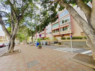 Piso  De veinticinco de julio. Gran vivienda luminosa de 190 m con terraza y garaje en pleno ce