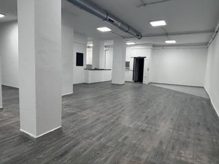 Local Comercial en Avenida Arquitecto Gómez Cuesta