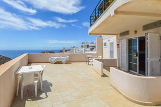 Location Appartement à Puerto Rico. Apartamento de 2 dormitorios con vistas al mar en amadores