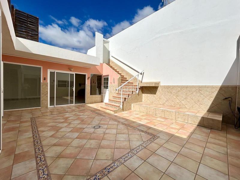 Foto 78ff308e-53a5-4275-ad22-662345d3221b. Casa adosada  en residencial San Fernando en San Bartolomé de Tirajana